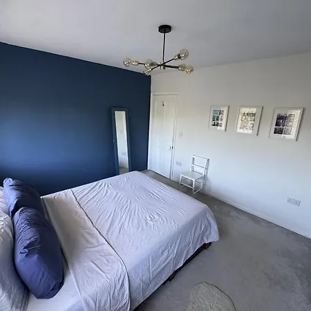 Bishopston Family | 3 Beds & Parking *